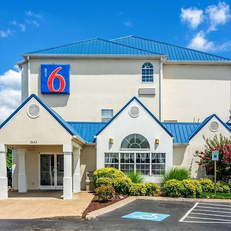 Motel 6 Chattanooga Downtown Bagian luar foto