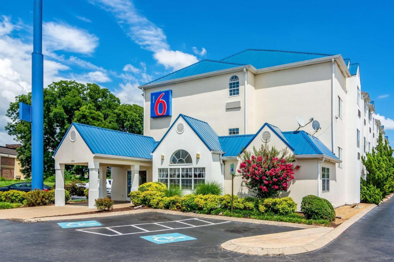 Motel 6 Chattanooga Downtown Bagian luar foto