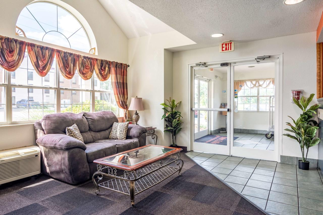 Motel 6 Chattanooga Downtown Bagian luar foto