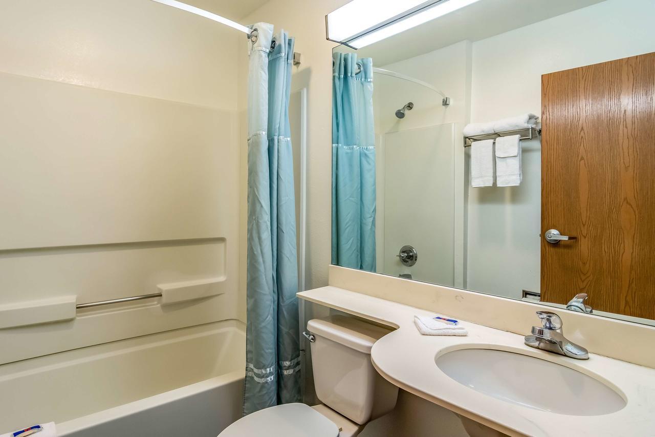 Motel 6 Chattanooga Downtown Bagian luar foto
