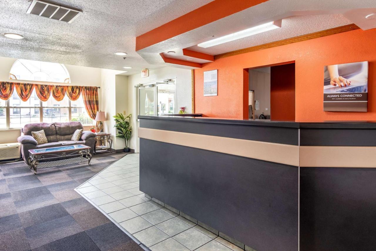 Motel 6 Chattanooga Downtown Bagian luar foto